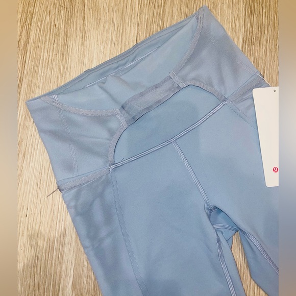Lululemon Wunder Train Mesh Belt HR Tight 25” , size 4 - Picture 5 of 7
